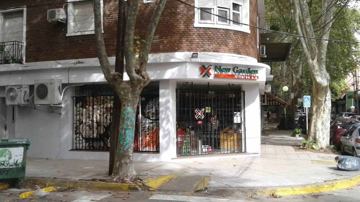 New Garden — Vicente López — Roca