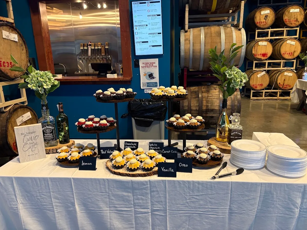 Nothing Bundt Cakes (Pacific Street) — foto 4