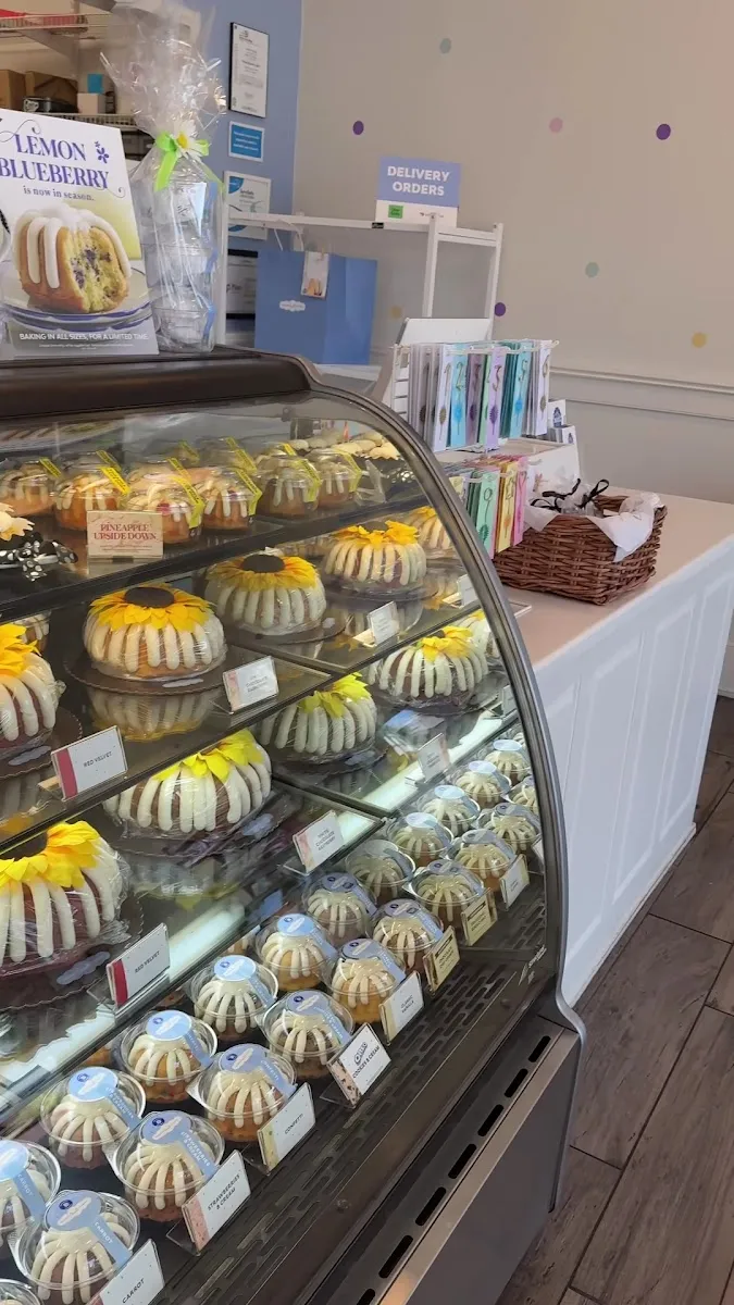 Nothing Bundt Cakes (Plano) — foto 7
