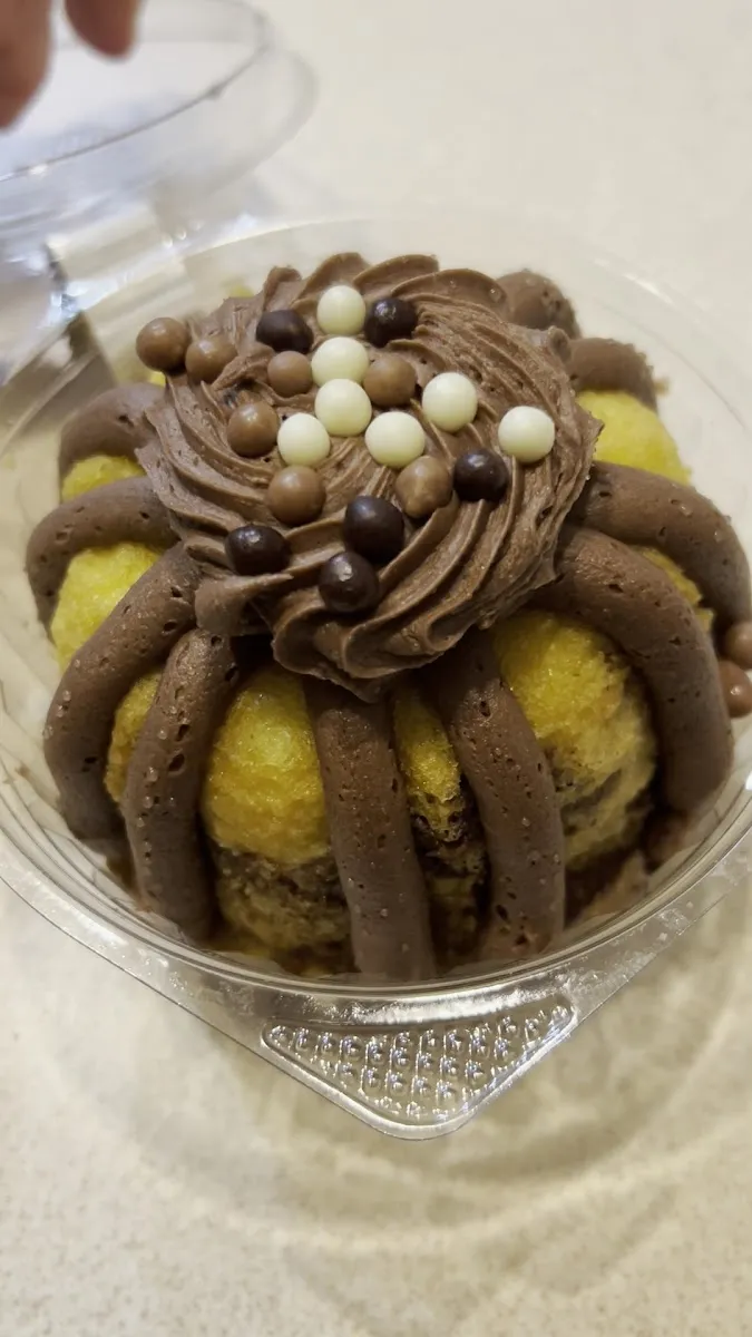 Nothing Bundt Cakes - Roswell Rd — photo 4