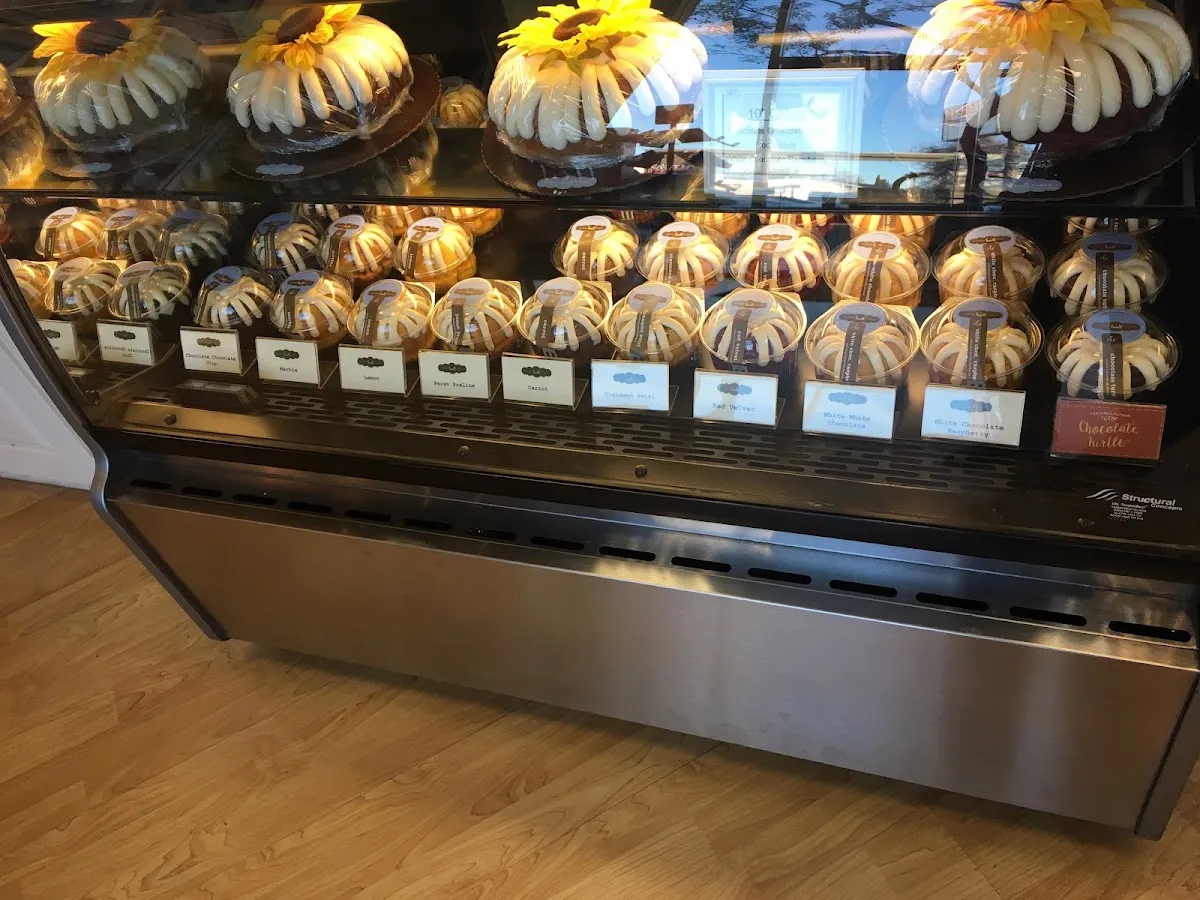 Nothing Bundt Cakes (Sherman Oaks) — foto 10