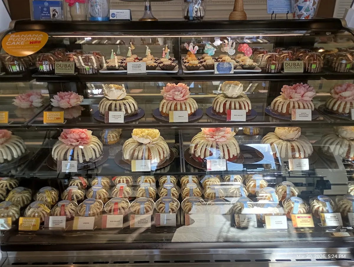 Nothing Bundt Cakes (West Hills) — foto 9