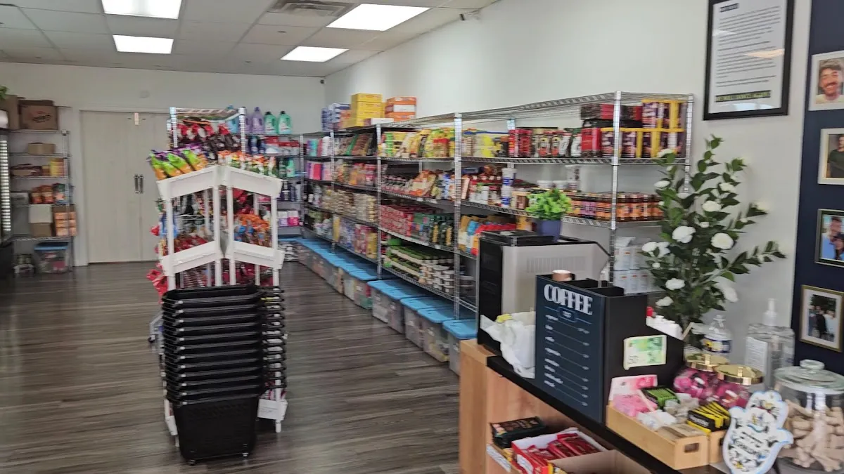 Nova Market and Cafe — photo 7