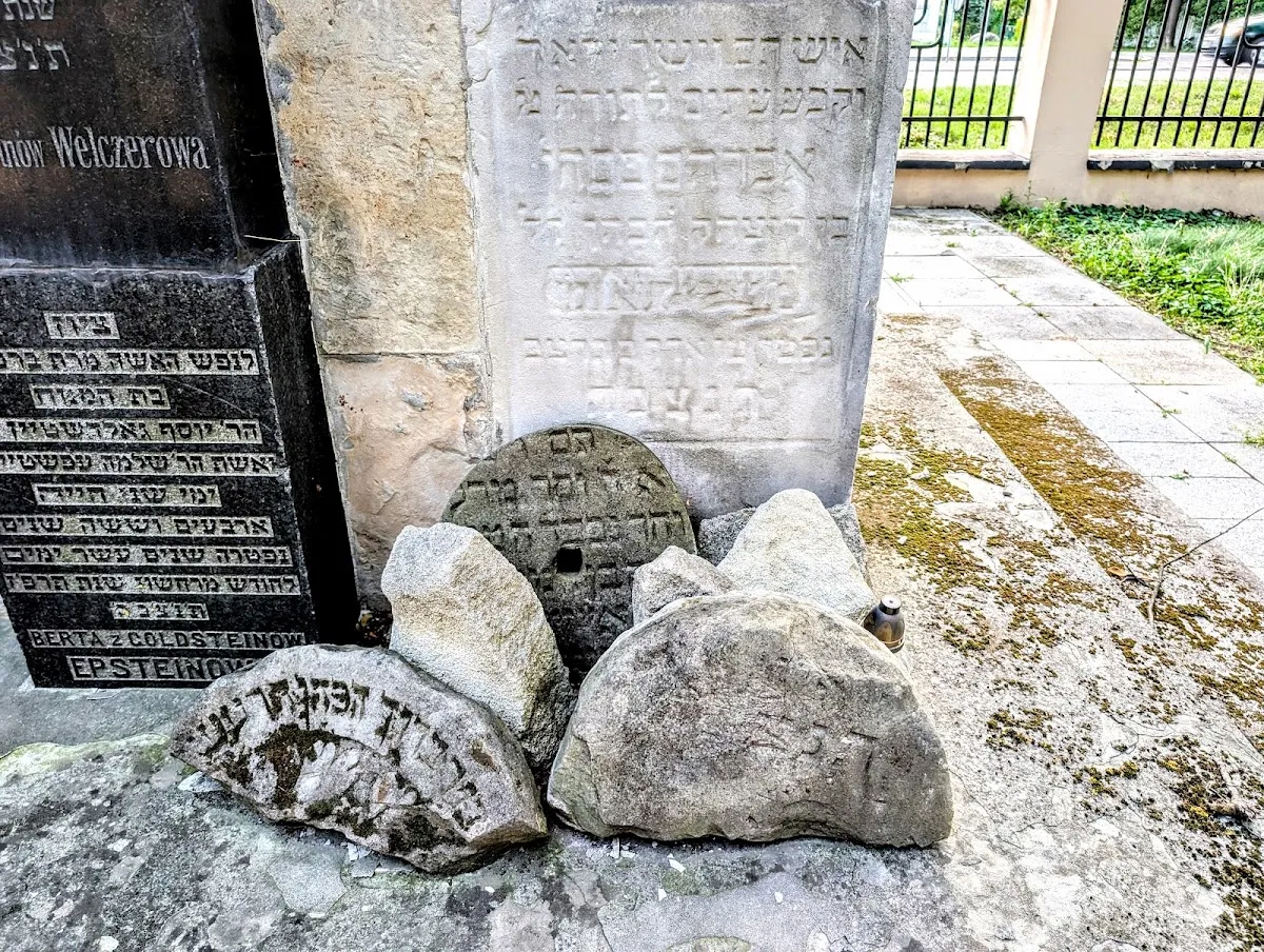 Nowy cmentarz żydowski w Zamościu — foto 3