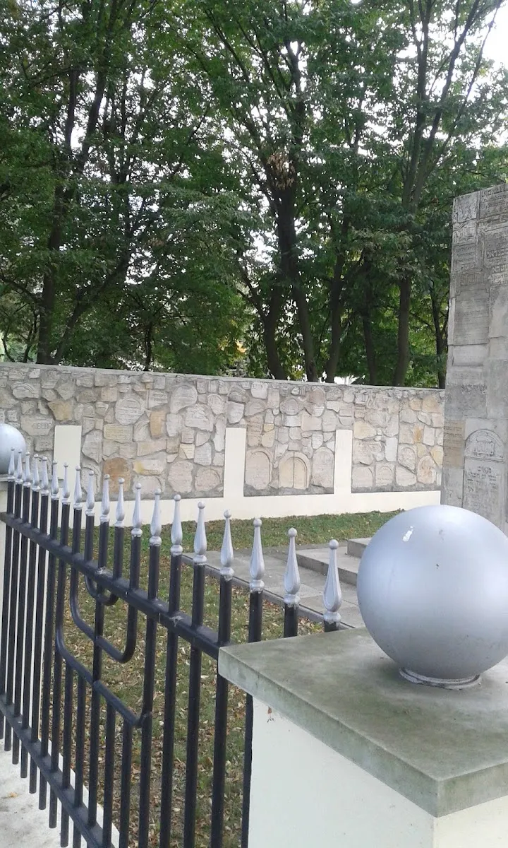 Nowy cmentarz żydowski w Zamościu — foto 8