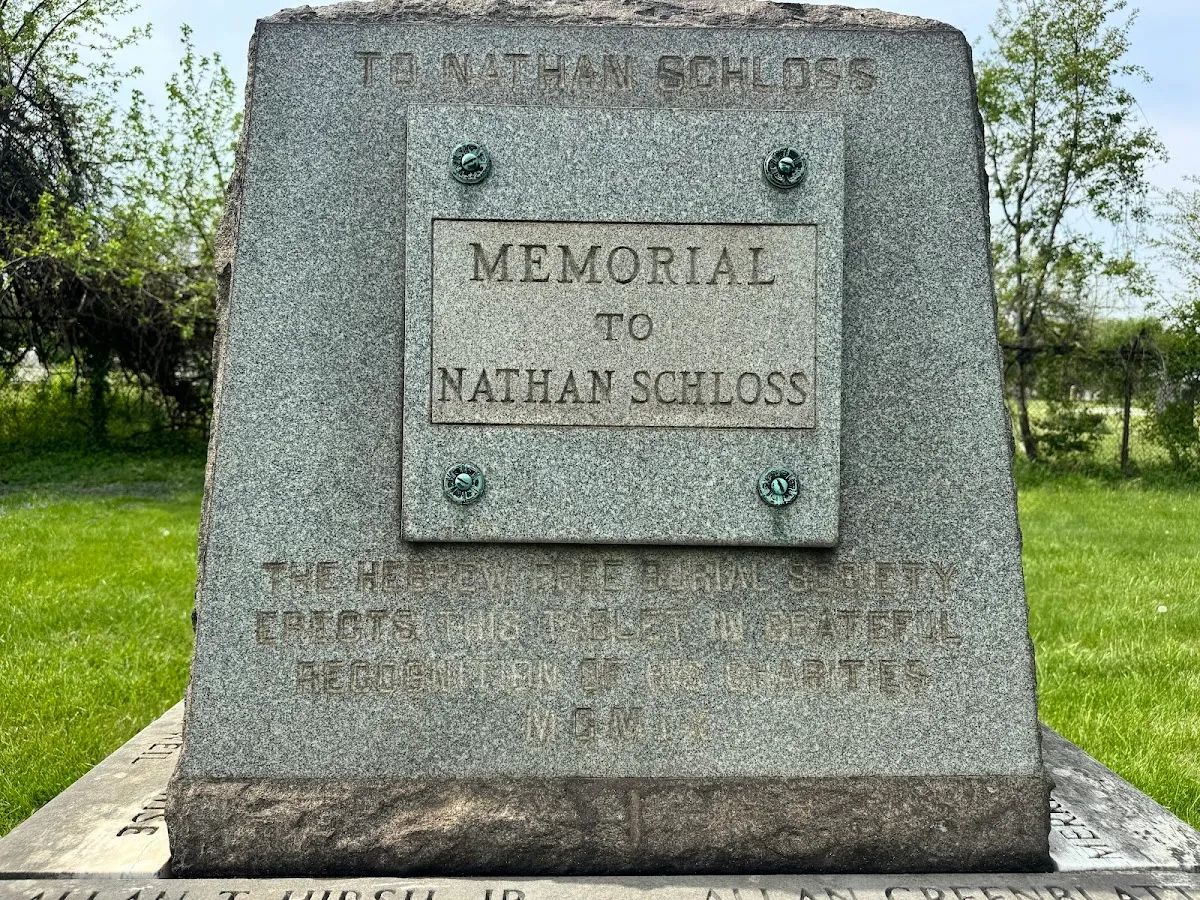 Oheb Shalom Cemetery (7FM5+22) — foto 9