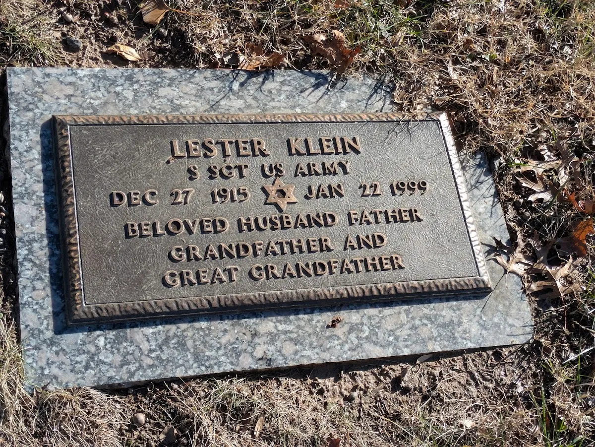Oheb Shalom Memorial Park — foto 8