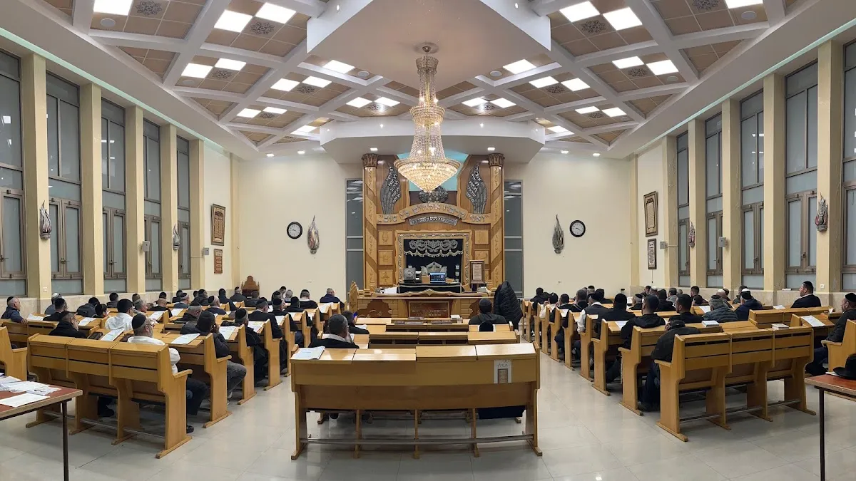 Ohel Avraham Synagogue (Or HaChaim shiur)