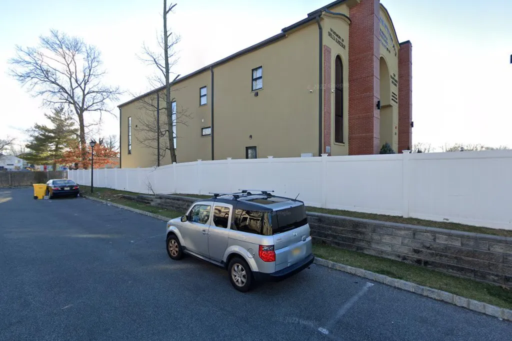 Ohel Shulamit shul and Simcha Hall