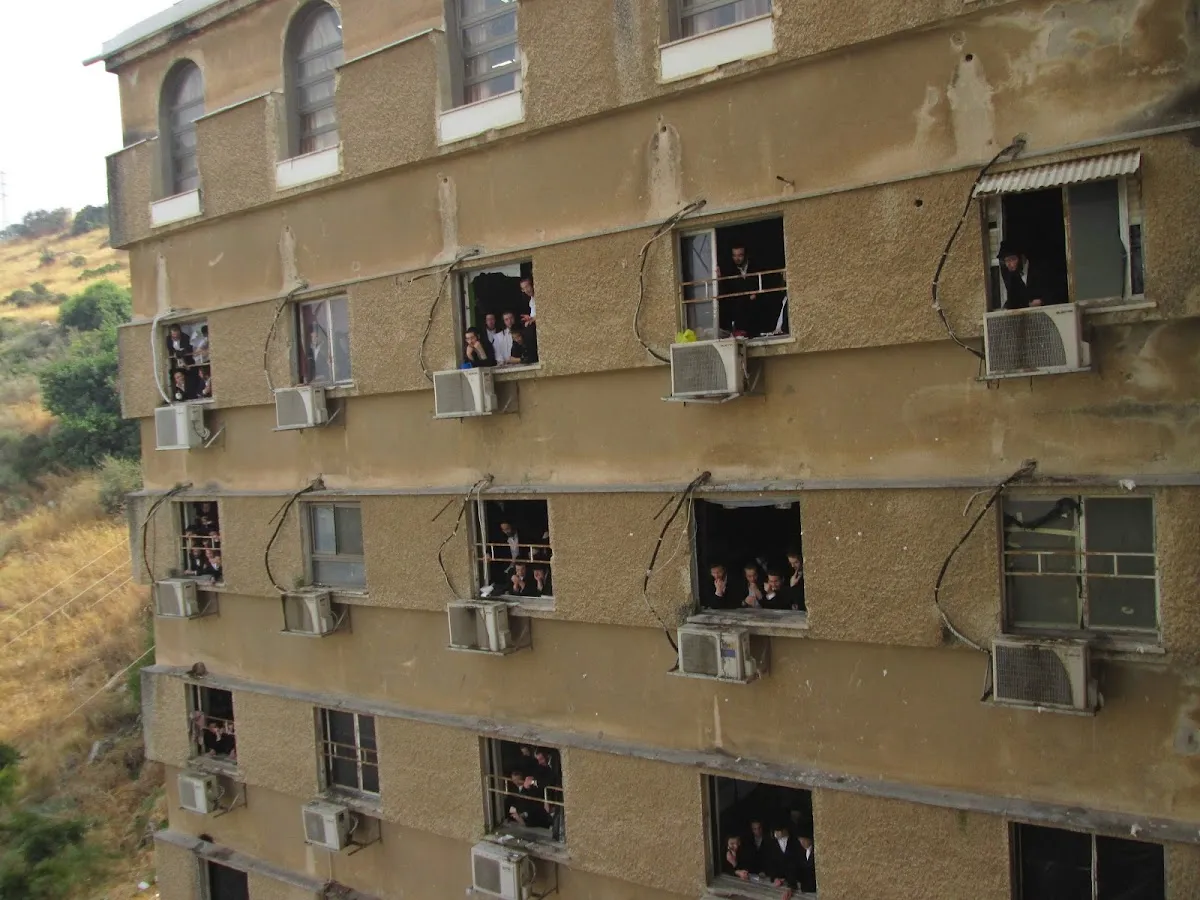 Ohel Yehoshua Yeshiva