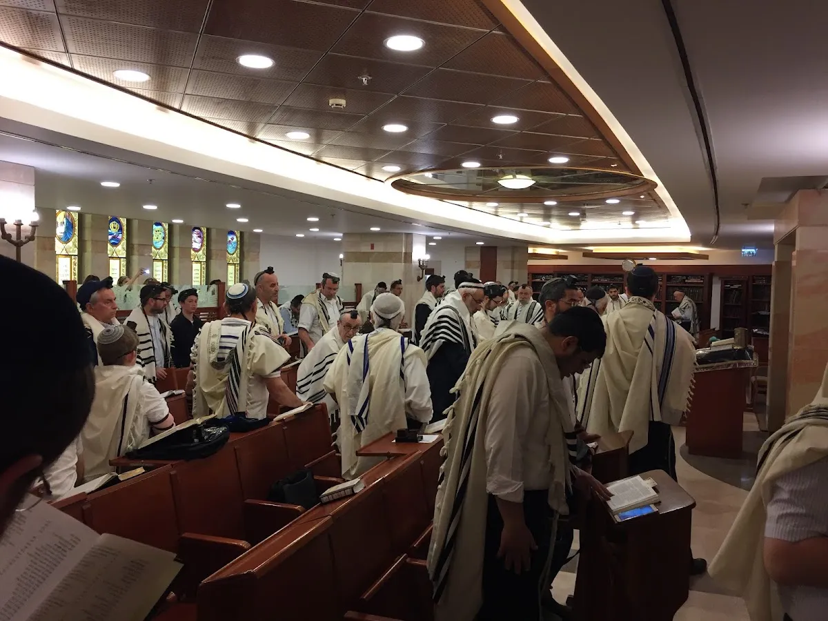Ohel Yitzchak Synagogue — foto 2