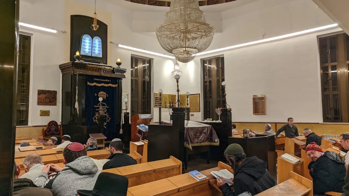 Ohel Yitzchak Synagogue — foto 3