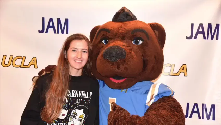 OLAMI UCLA- UCLA Jewish Student Hub (JAM) — photo 3