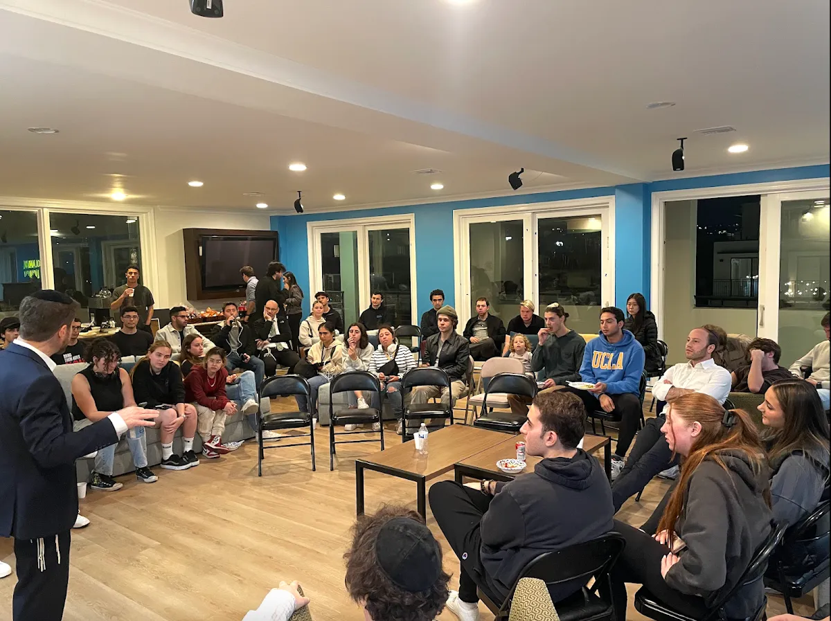 OLAMI UCLA- UCLA Jewish Student Hub (JAM) — photo 5