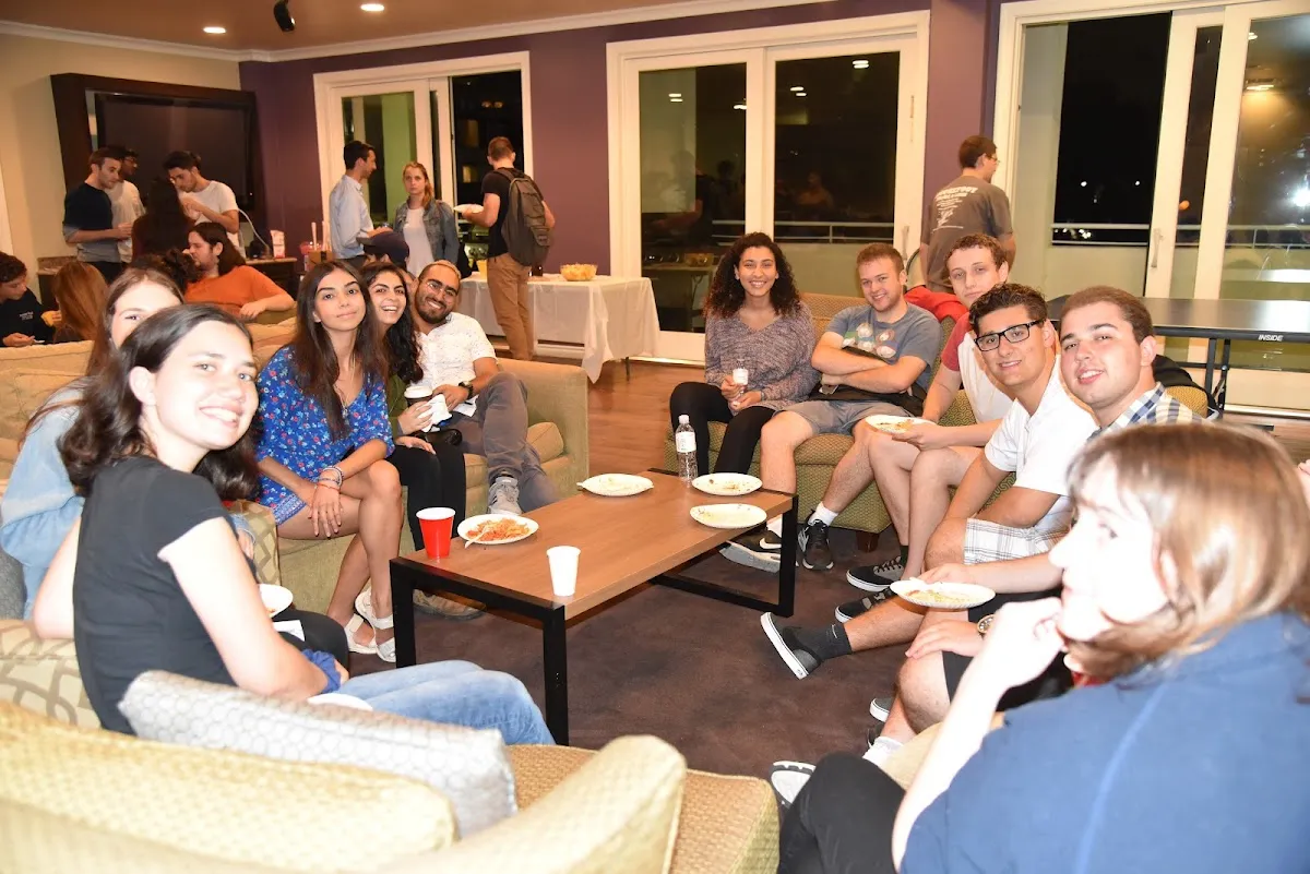 OLAMI UCLA- UCLA Jewish Student Hub (JAM) — photo 7