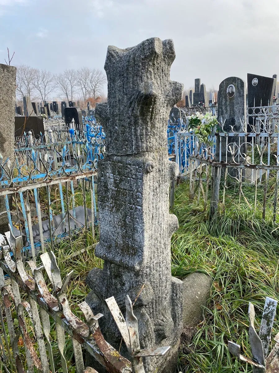 Old Jewish Cemetery (Rabbi Levi Yitzchak) — photo 4