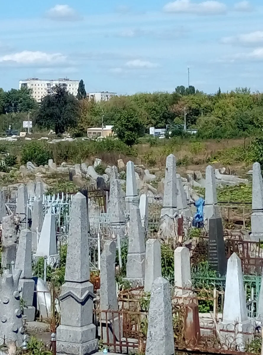 Old Jewish Cemetery (Rabbi Levi Yitzchak) — photo 7