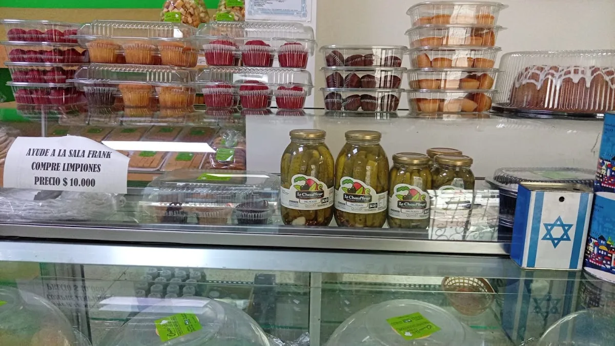 Omas Deli Kosher — photo 5