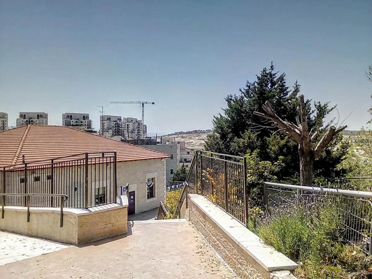 Or Shalom Synagogue — foto 2