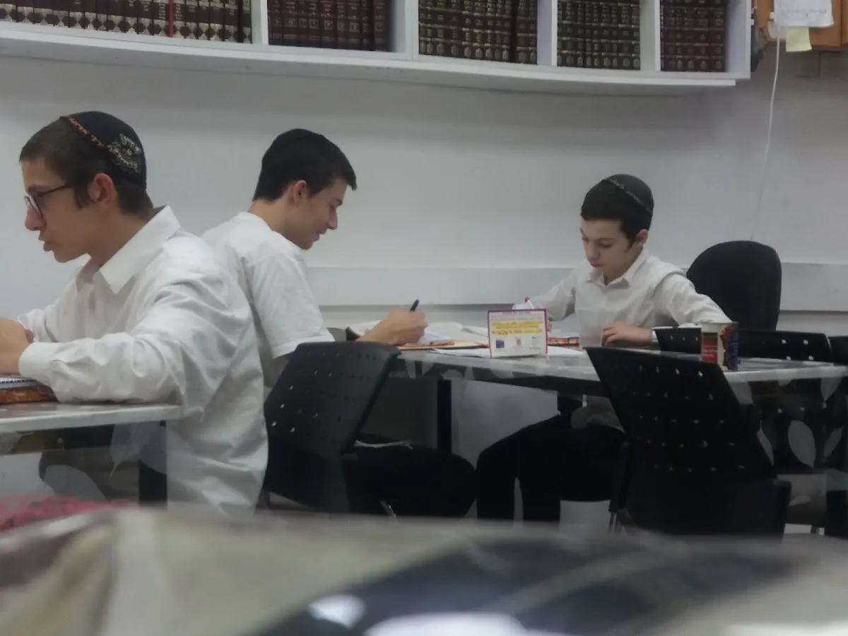 Or Yosef Yeshiva — foto 3