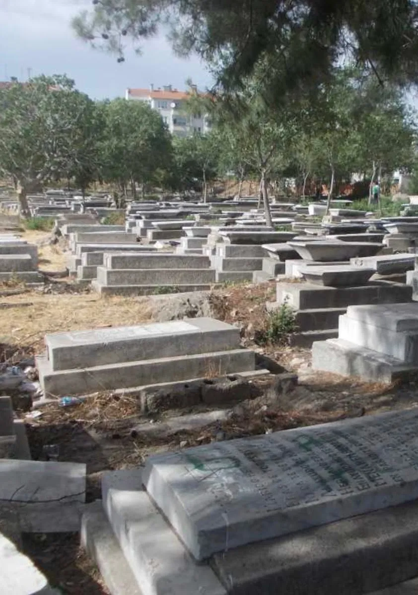 Ortaköy Musevi Mezarlığı — photo 9