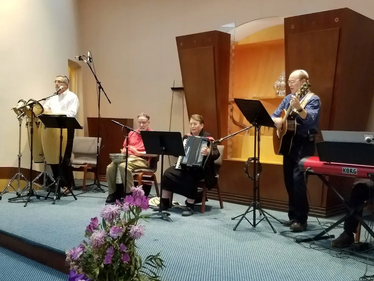 Oseh Shalom Synagogue — foto 5