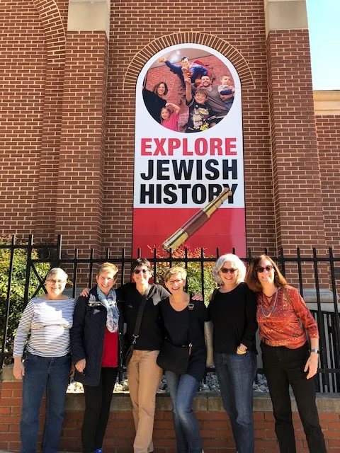 Oseh Shalom Synagogue — foto 8