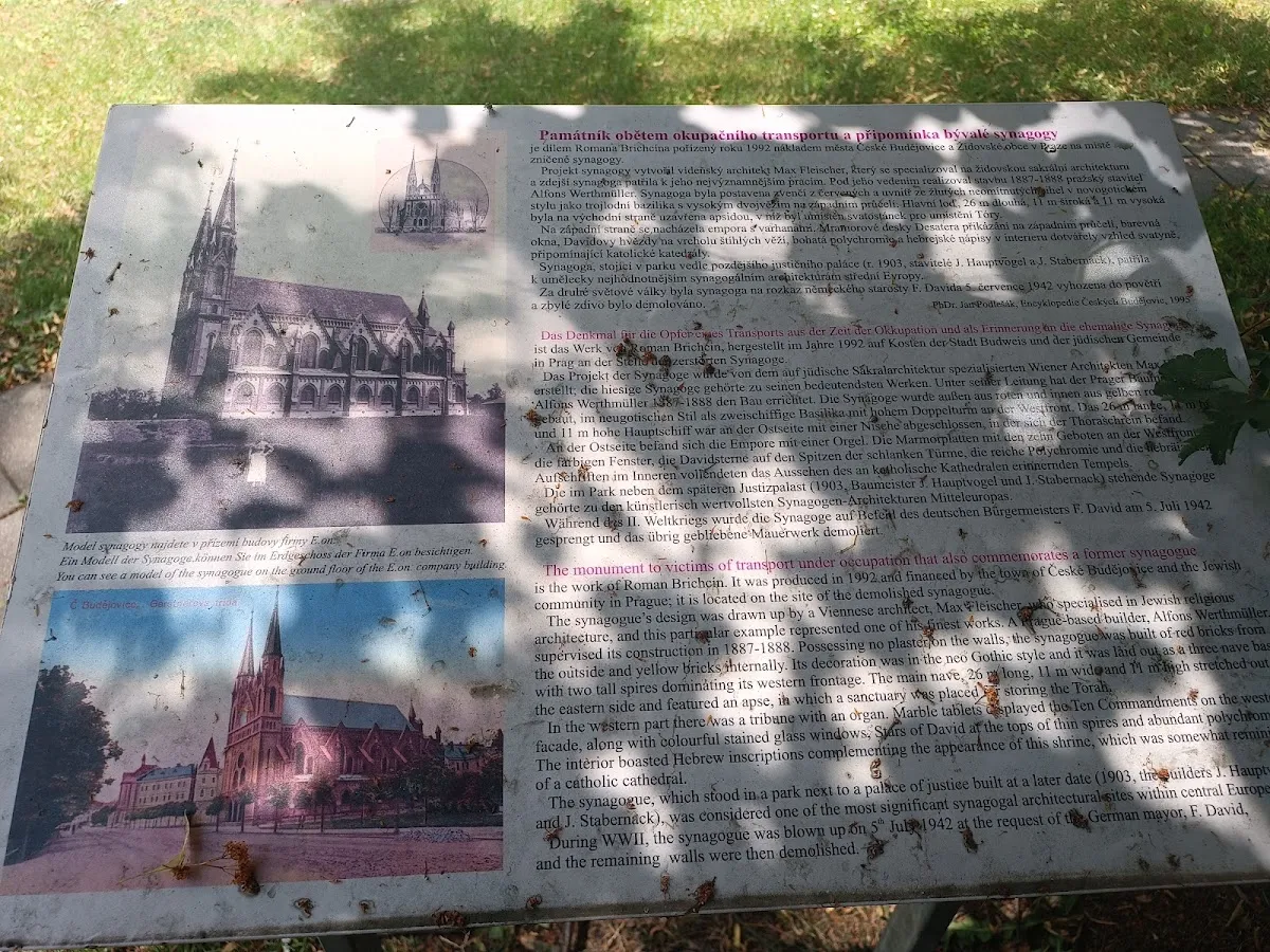 Památník synagogy a obětí z okupačního transportu — foto 5