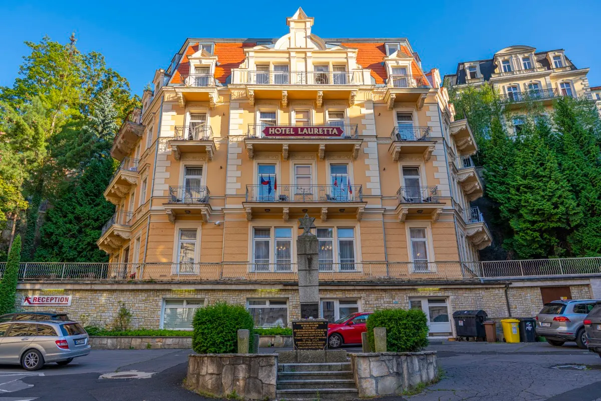Památník židovským obětem 2. světové války (Karlovy Vary)
