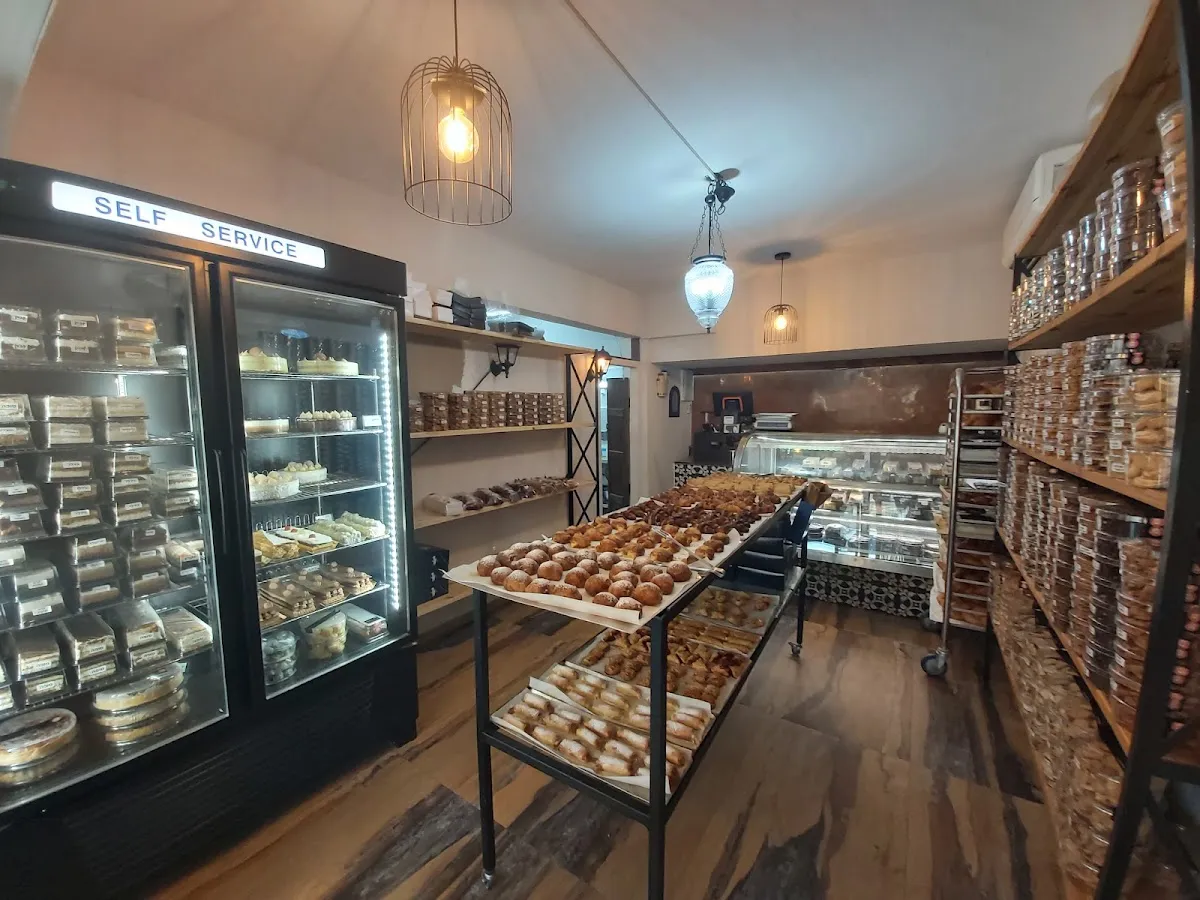 Dacquoise Pâtisserie Yechiel Shitrit