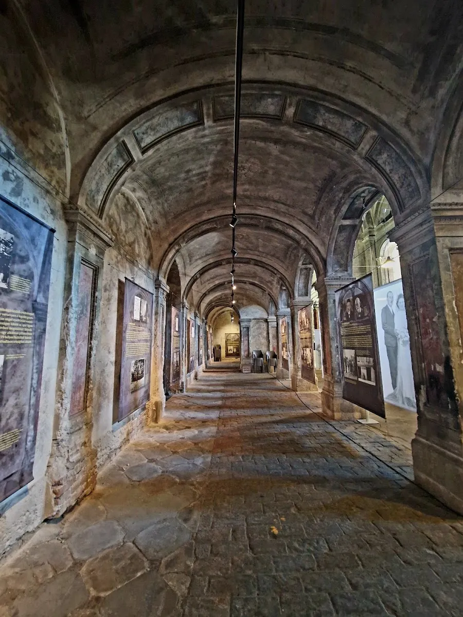Pápai zsinagóga — photo 6