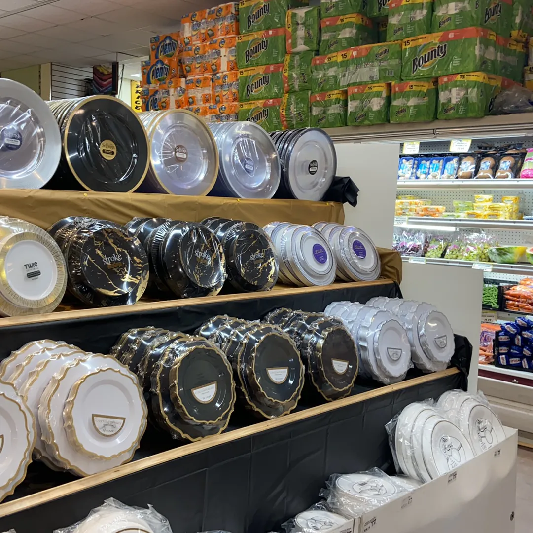 Paperific Supermarket (Borough Park) — foto 4