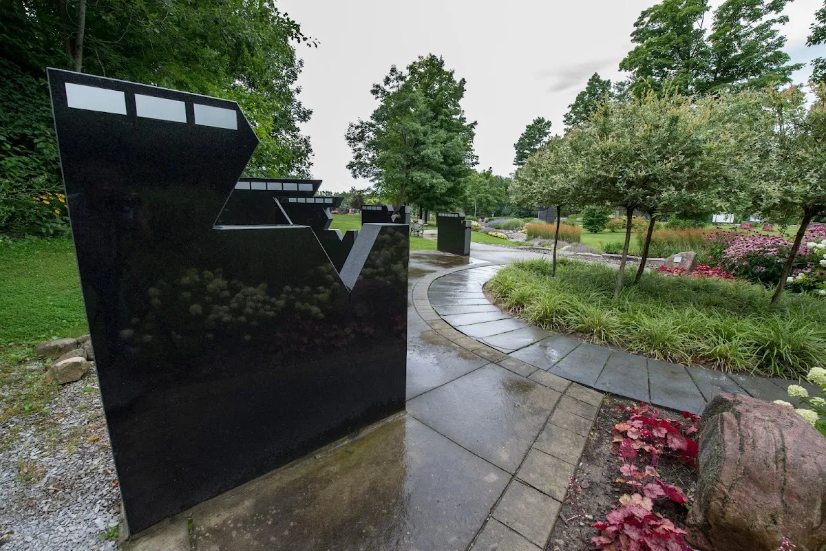 Pardes Shalom Cemetery — foto 9