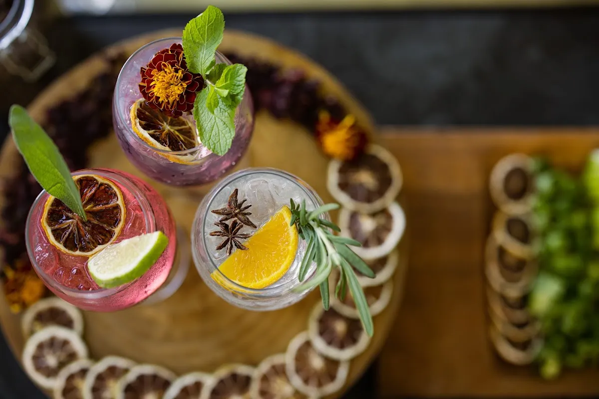 Peacock Bar Service — foto 4