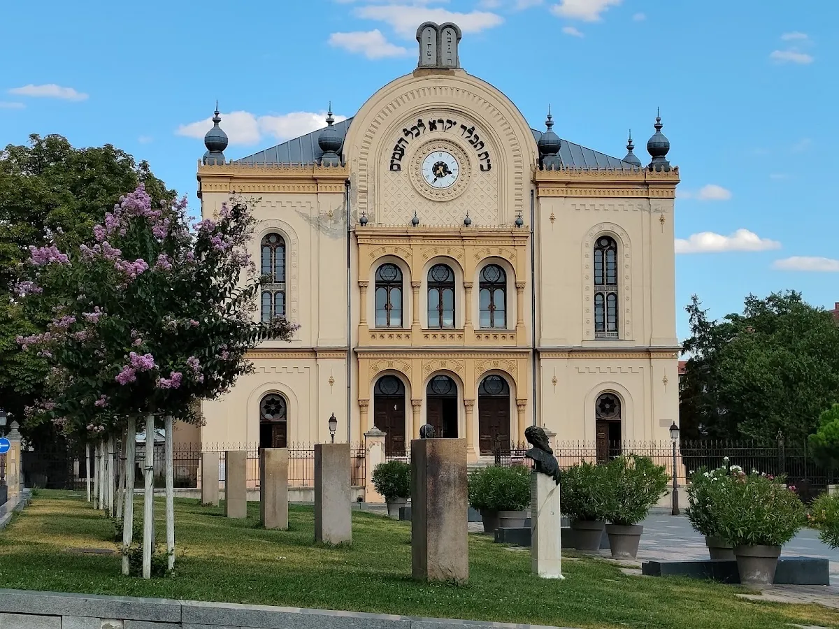 Pécsi zsinagóga — photo 2