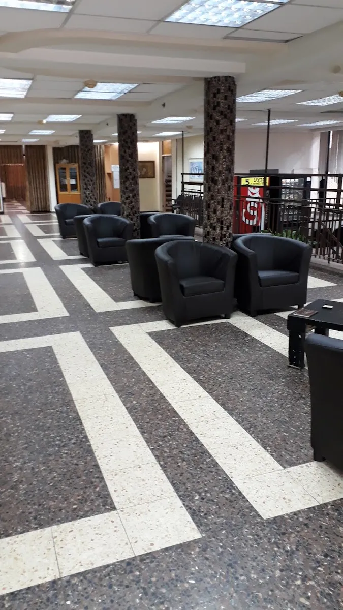 Petah Tikva Yeshiva for young people — foto 6