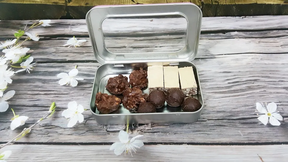 Petit Four — photo 7