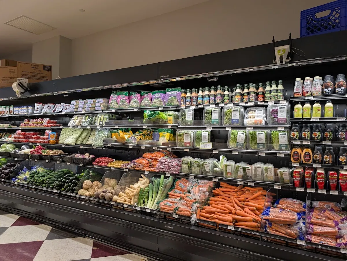 Pineapple Supermarket — photo 5