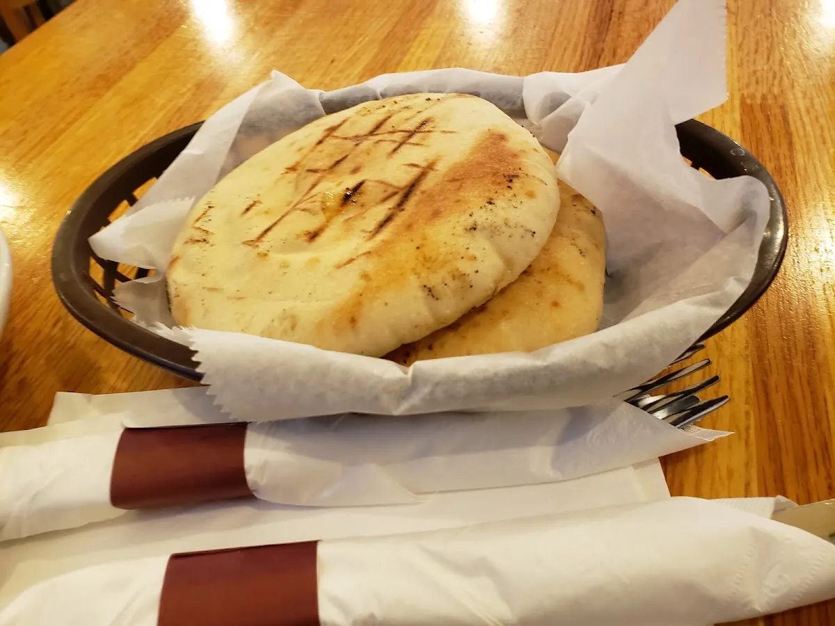 Pita Hut Aventura — photo 4