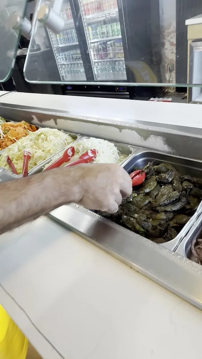 Pita Hut Aventura — photo 6