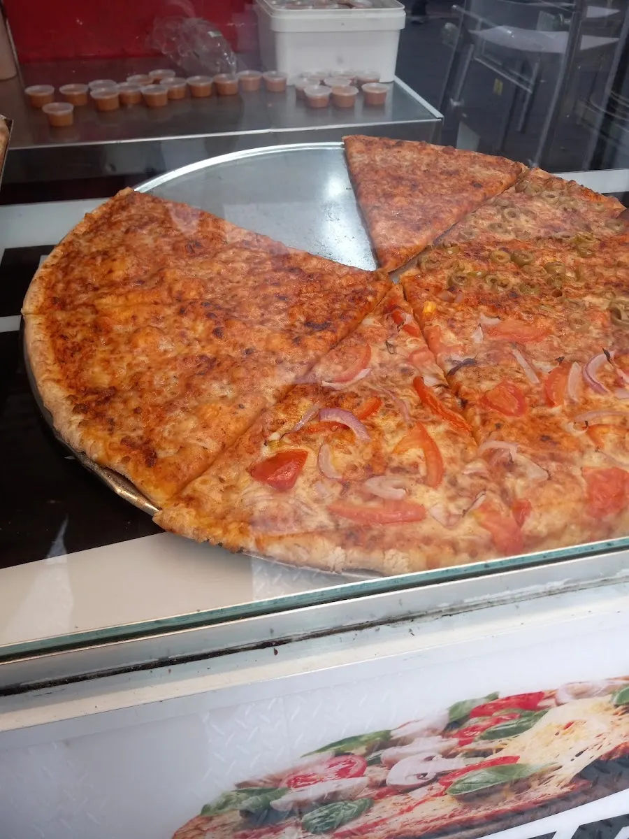 Pizza Bomba — foto 2