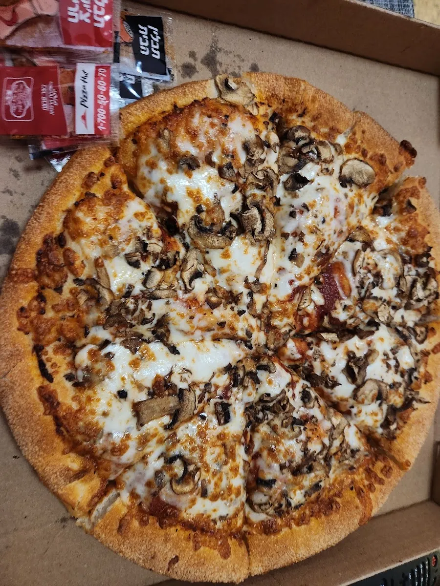 Pizza Hut (Marom Nave) — foto 5