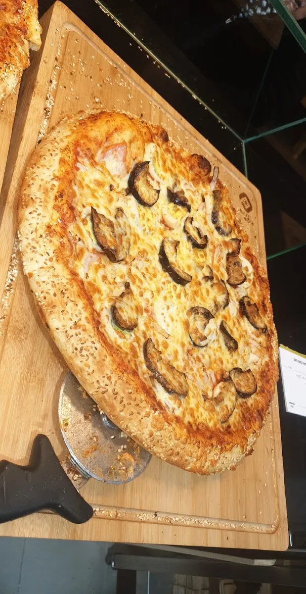 Pizza Kimat Chinam (Netanya) — photo 2