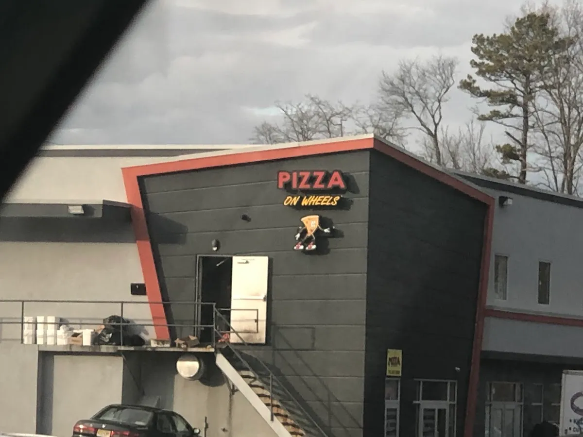 Pizza on Wheels
