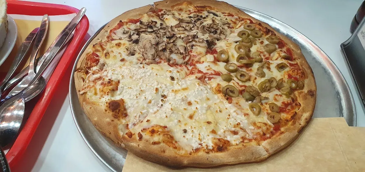 Pizza Pazzaz (Gan HaIr, Ashdod) — photo 7