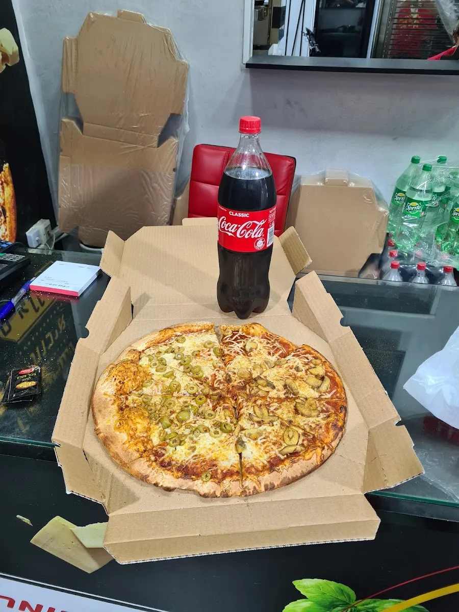 Pizza Shemesh (Jabotinsky)