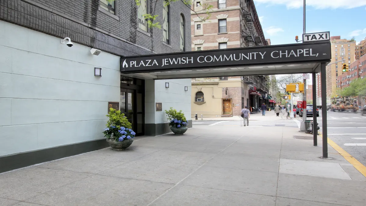 Plaza Jewish Community Chapel