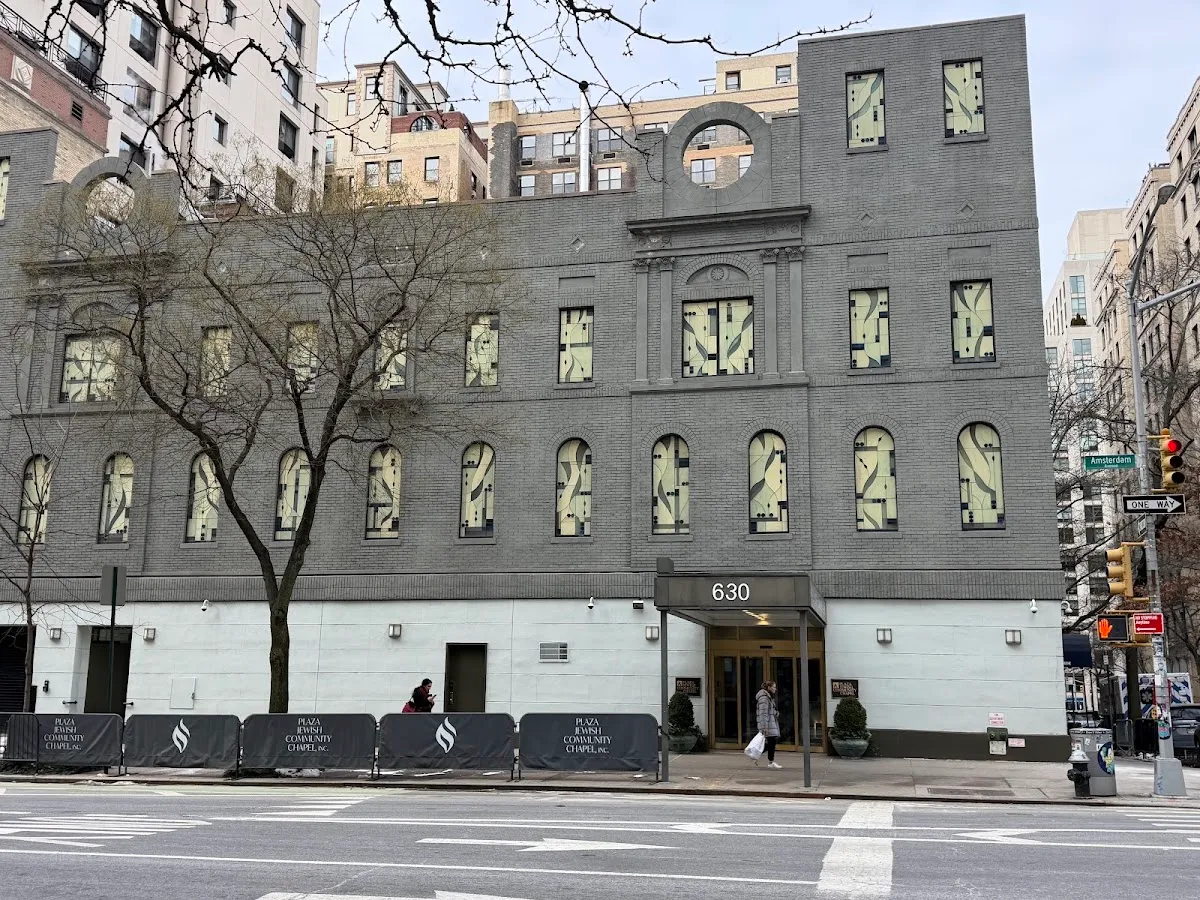 Plaza Jewish Community Chapel — photo 5