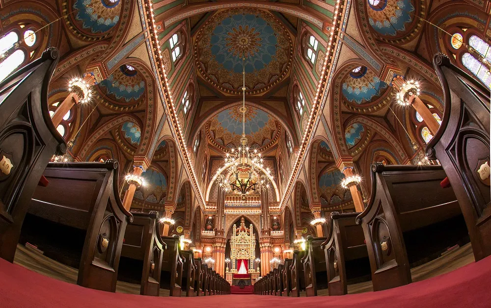 Plum Street Temple
