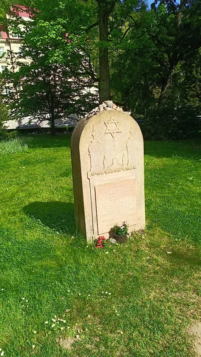 Pomník bývalé synagogy Mariánské Lázně — foto 2